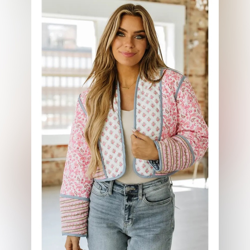 Boutique Floral Quilted Reversible Cropped Cardigan Jacket